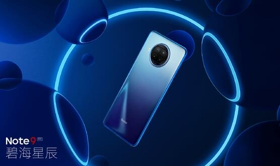 李誕點(diǎn)評(píng)盧偉冰脫口秀：跟羅永浩比起來差距太大