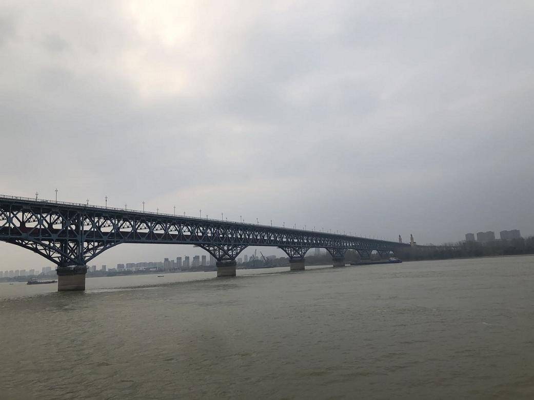 過江通道將繼續(xù)擴(kuò)容。南報融媒體記者 何鋼 攝