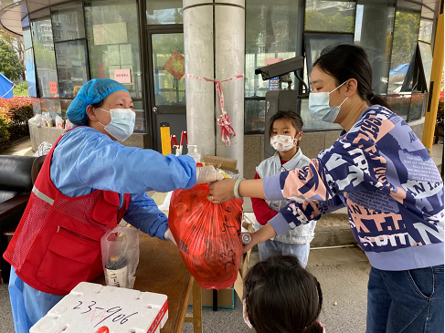 一心為民顯擔當