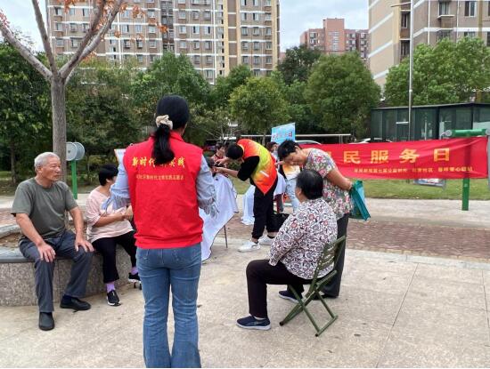 思民服務(wù)日丨青春輝映夕陽(yáng)紅 濃情助老溫暖行